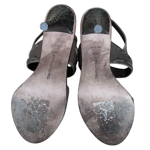 BOTTEGA VENETA Brown Intrecciato Weave Leather Slingback Sandals, Size 39.5