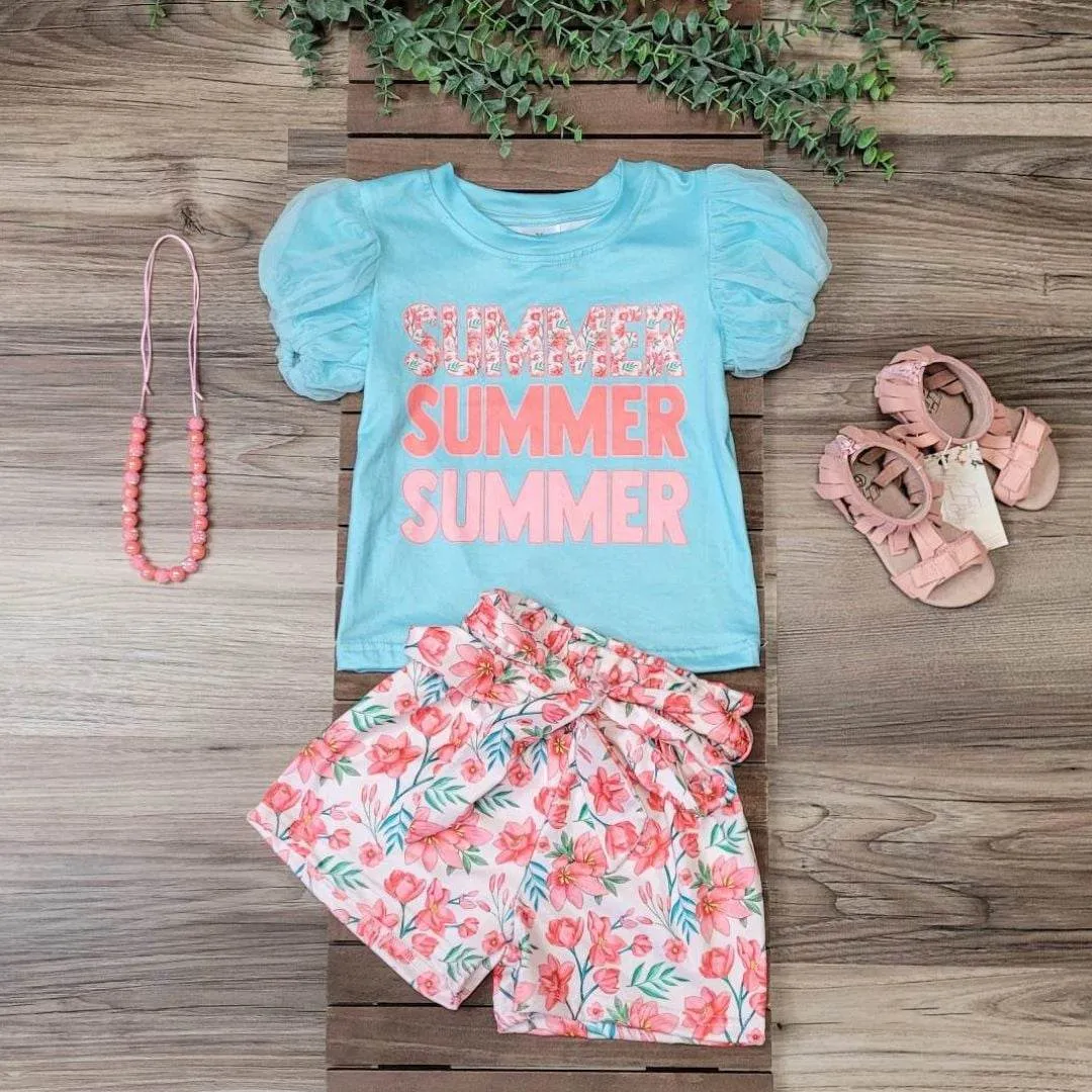 Floral Shorts and Summer Tulle Puff Sleeve Top Outfit