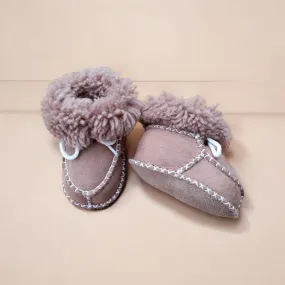 Suède booties with faux fur