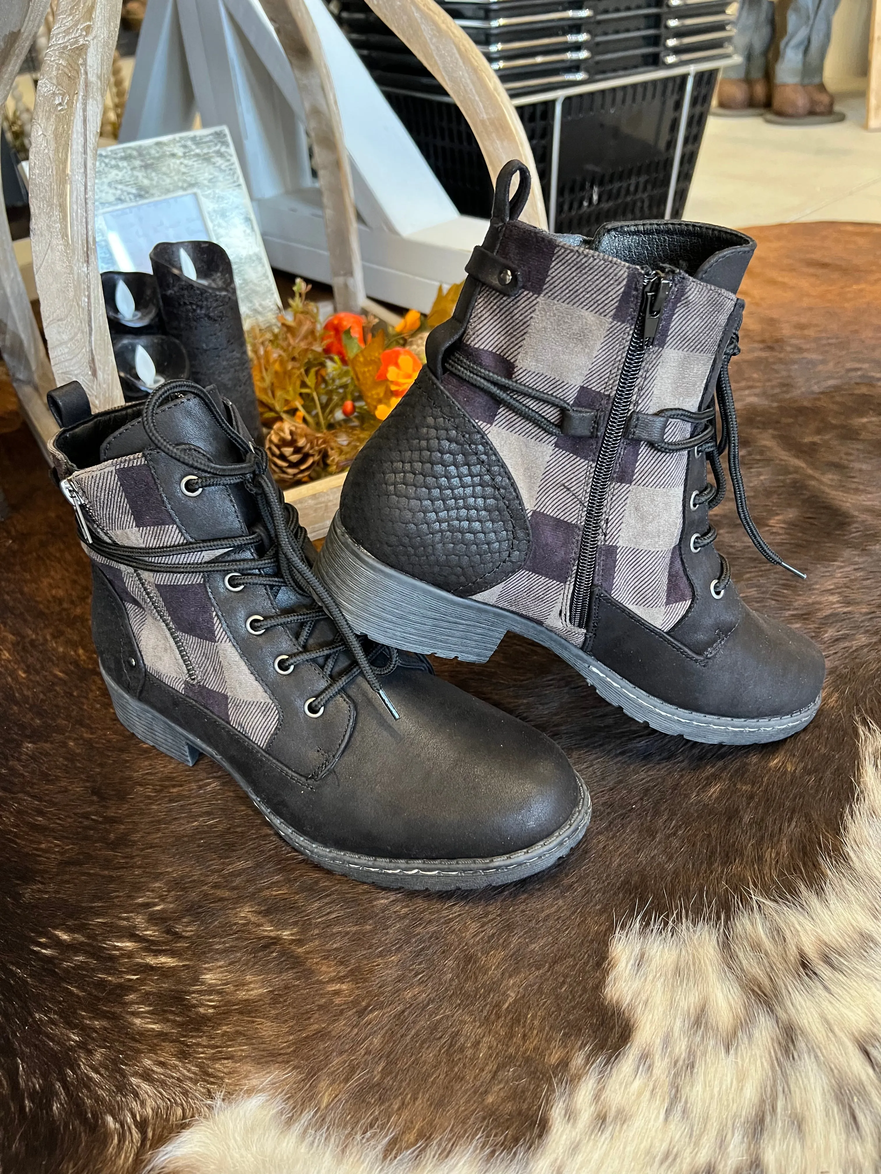 Very G Gypsy Jazz Donnie Women's Buffalo Check Design Bootie
